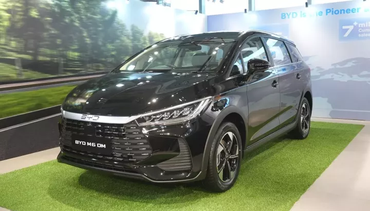 Mẫu MPV 7 chỗ BYD M6 đang bán ở Việt Nam có thêm phiên bản chỉ tiêu thụ 1,53 lít xăng/100 km