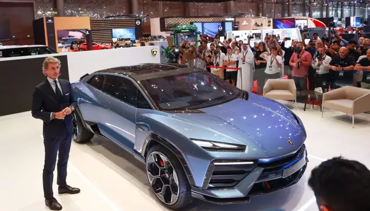 Sau phản ứng dữ dội với Ferrari Luce, sếp Lamborghini cảm thấy quyết định hủy kế hoạch xe điện là đúng đắn