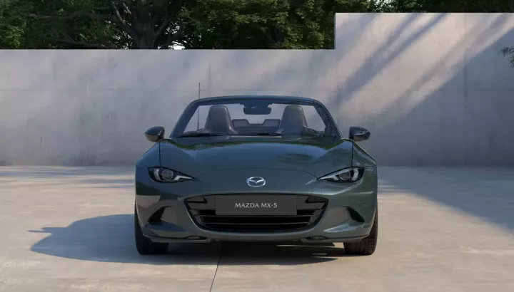 Mẫu xe sắp bán tại Việt Nam Mazda MX-5 lần đầu tiên có màu sơn xanh lá
