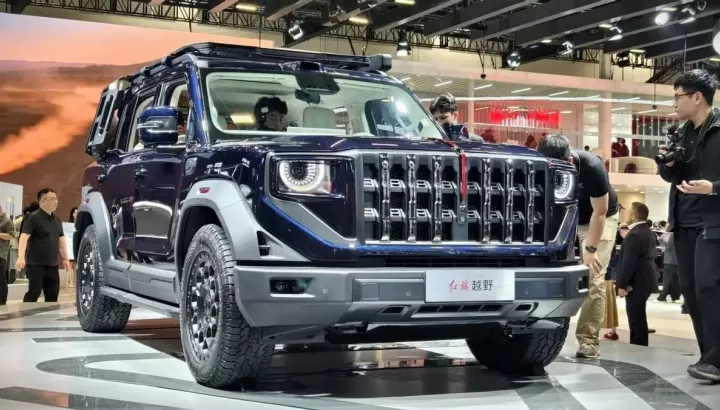 Hãng chuyên sản xuất xe limousine cho lãnh đạo Trung Quốc chế tạo đối thủ mới của Mercedes G-Class