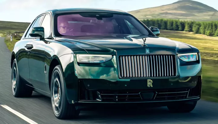 Rolls-Royce  Black Badge Ghost ra mắt phiên bản tri ân chiến thắng ở các cuộc đua từ 120 năm trước