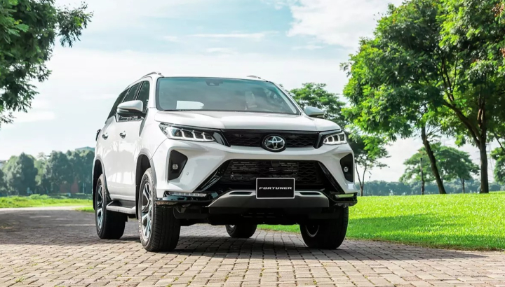 Toyota Fortuner tại Việt Nam bị cắt bản máy dầu, chỉ còn bản máy xăng, giá từ 1,19 tỷ đồng