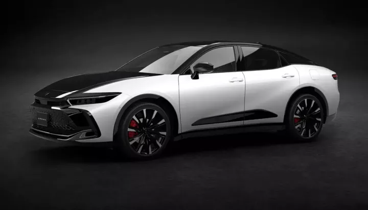 Toyota Crown Crossover 2027 lộ diện, được điều chỉnh chi tiết thiết kế từng gây nhiều tranh cãi