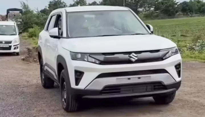 SUV hạng A "ngon, bổ, rẻ" Suzuki Brezza 2027 lộ ảnh tại đại lý trước khi ra mắt, cạnh tranh Kia Sonet