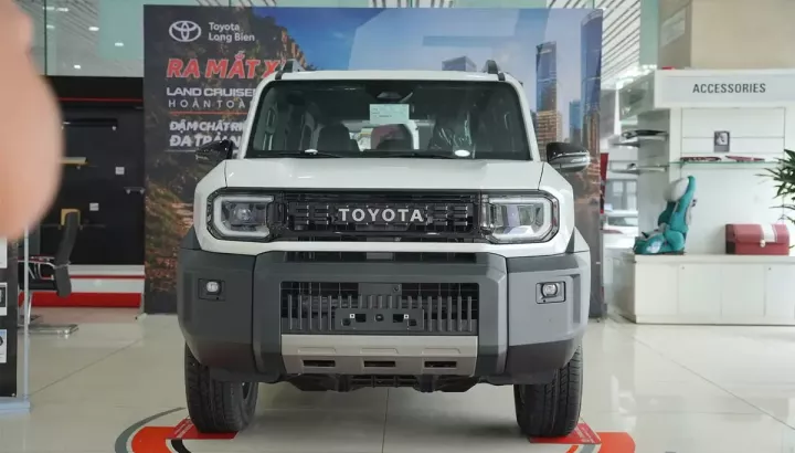 “Xe chơi” Toyota Land Cruiser FJ ra mắt Việt Nam, giá từ 1,198 tỷ đồng