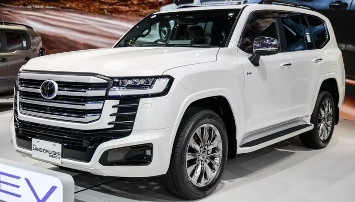 Toyota Land Cruiser Hybrid 2026 tiếp tục ra mắt Đông Nam Á trước ngày về Việt Nam