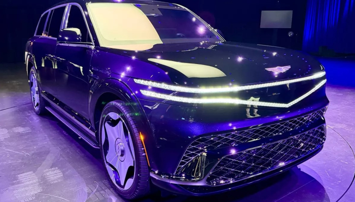 Trang bị này của SUV hạng sang Genesis GV90 sẽ giữ mạng cho hành khách khi xe bị lật