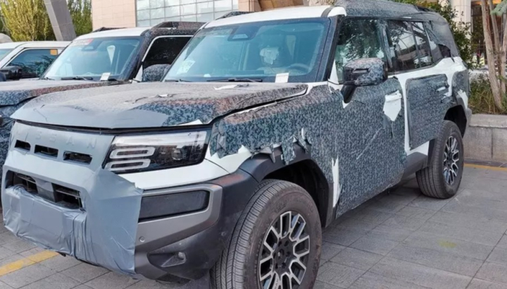 Nissan Terrano bị bắt gặp trên đường phố, sẽ bán tại Đông Nam Á như đối thủ của Toyota Fortuner