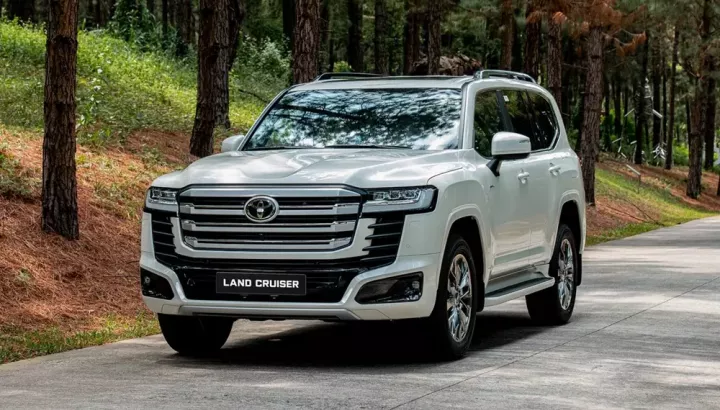 Top 10 ô tô bán kém nhất Việt Nam tháng 8/2026: Toyota Land Cruiser FJ biến mất, thay bằng Land Cruiser
