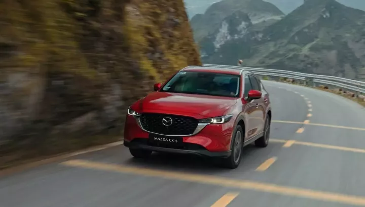 Mazda CX-5 giảm giá sâu tại đại lý, chỉ còn từ 659 triệu đồng, rẻ ngang SUV cỡ B