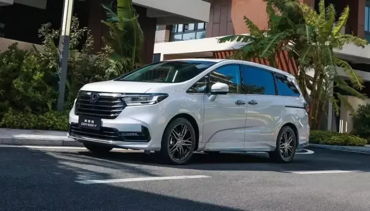 Honda Odyssey được nâng cấp, bỏ bản tiêu chuẩn không có màn hình