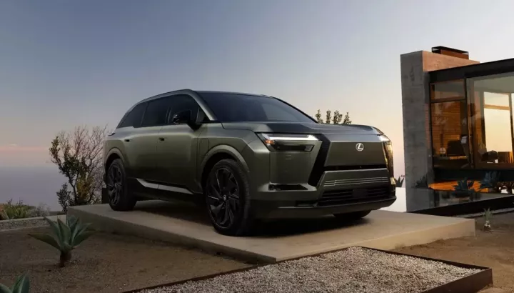 SUV hạng sang Lexus TZ sẽ bán ở Việt Nam được công bố giá bán