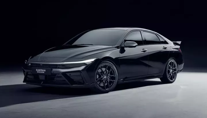 Hyundai Elantra N Monochrome trình làng, dành cho những người thích cầm lái nhưng ghét sự nổi bật