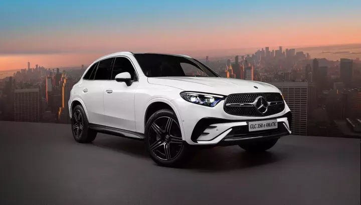 Cận cảnh phiên bản mới của Mercedes-Benz GLC tại Việt Nam, giá gần 3 tỷ đồng