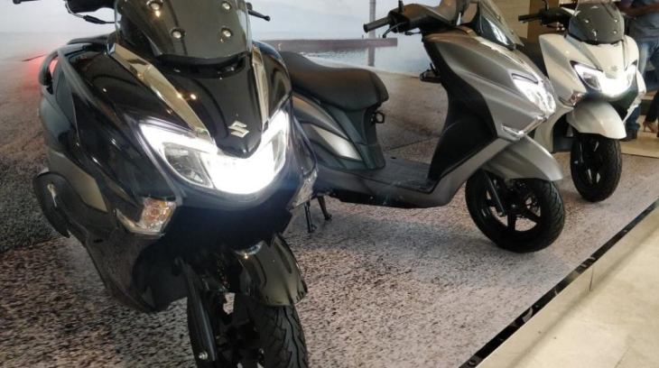 Suzuki Burgman Street 125 2018 chính thức được bán ra thị trường, chốt giá 22,9 triệu đồng