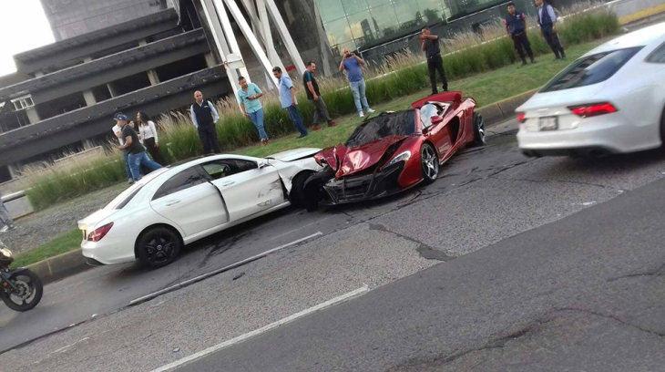 McLaren 650S Spider hỏng nặng sau tai nạn, chủ xe "méo mặt" vì không mua bảo hiểm