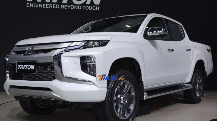 Cận cảnh thiết kế của xe bán tải Mitsubishi Triton 2019 ngoài đời thực