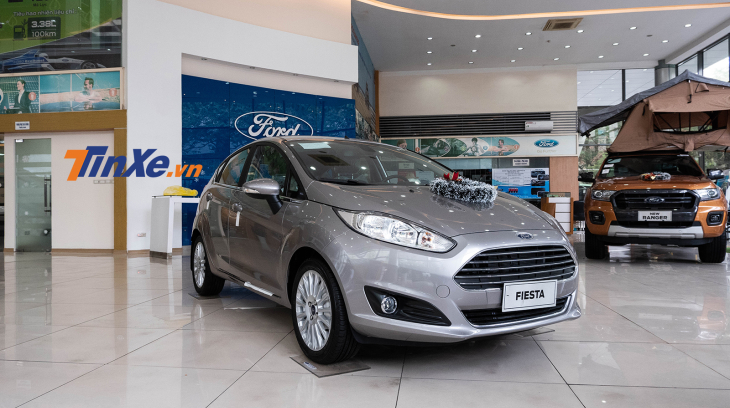 Ford Fiesta được giảm giá kịch sàn để giải quyết hàng tồn