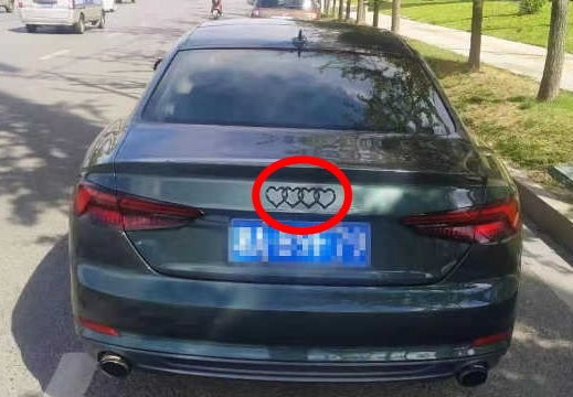 Chủ xe Audi bị phạt 1,6 triệu đồng vì tự ý đổi logo 4 vòng tròn thành hình trái tim