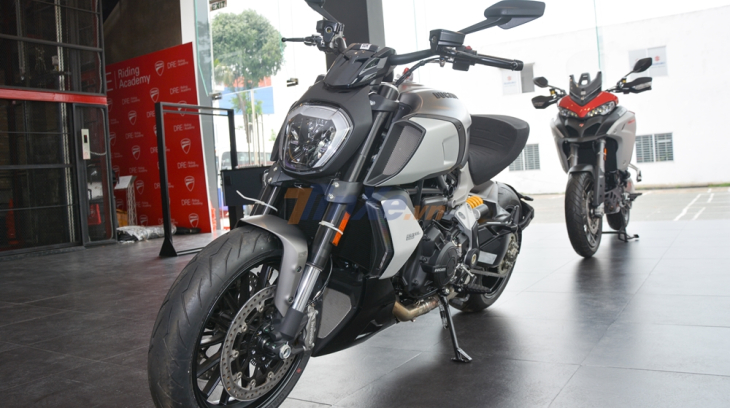 "Hoa hậu" Ducati Diavel 1260 đắt ngang một chiếc sedan hạng C về Việt Nam, giá từ 800 triệu đồng