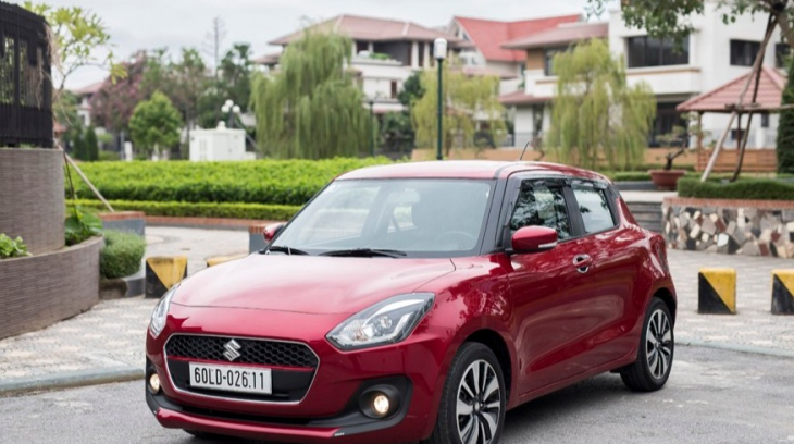 Sang tháng 12, Suzuki Swift và Celerio tiếp tục nhận ưu đãi 50 triệu đồng