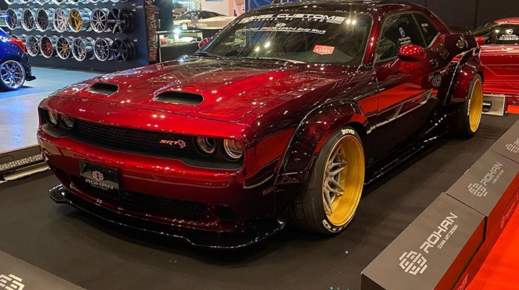 Đây là chuyện xảy ra nếu người Nhật Bản độ xe cơ bắp Dodge Challenger