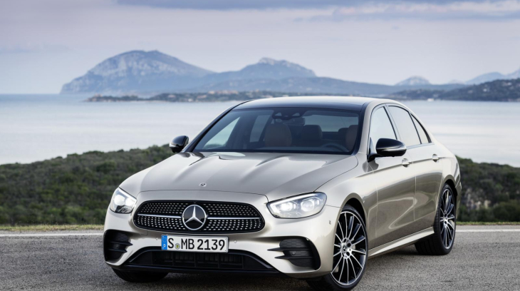 Đánh giá nhanh Mercedes-Benz E-Class 2021: Đã sang càng thêm "xịn" với thiết kế, công nghệ và động cơ mới