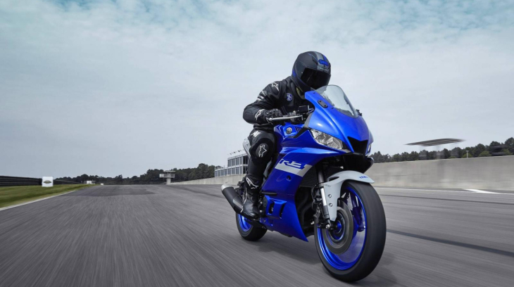Yamaha R3 2023: Giá xe Yamaha R3 2023 cập nhật mới nhất