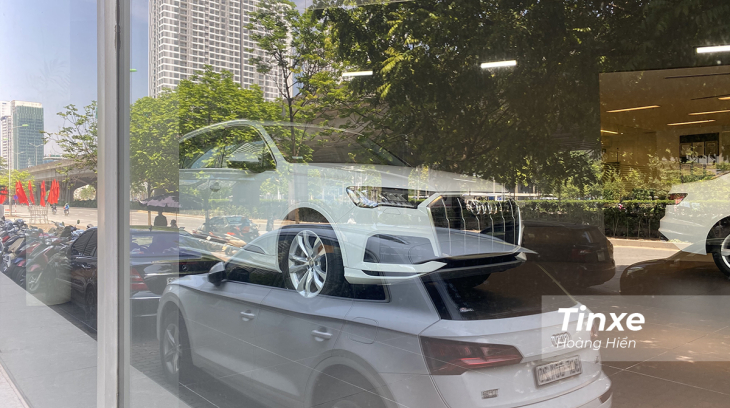 Audi Q7 2020 bất ngờ xuất hiện tại showroom chính hãng ở Việt Nam