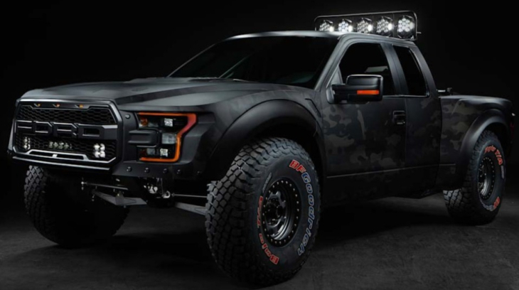 Chiêm ngưỡng chiếc xe bán tải "khủng long" Ford F-150 Raptor với động cơ 9,1 lít của ông chủ đội bóng chày