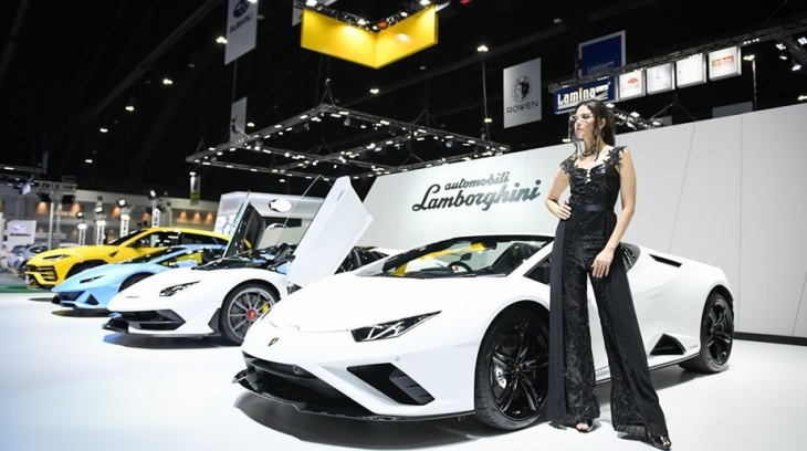 Siêu xe Lamborghini Huracan EVO RWD Spyder đầu tiên đến Thái Lan với giá bán 16 tỷ đồng