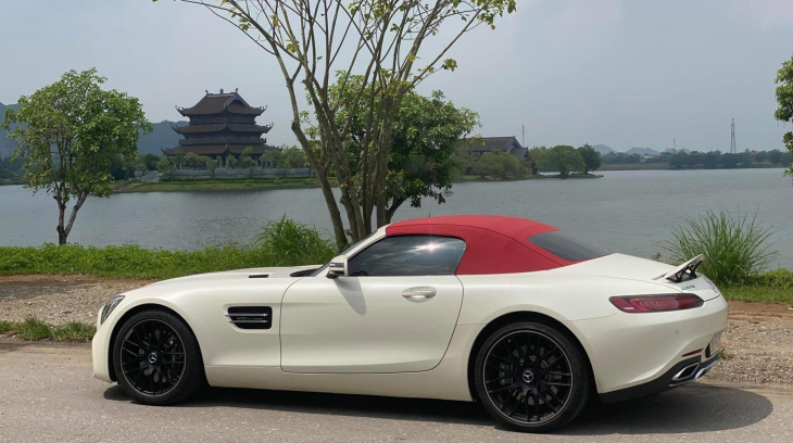 Mercedes-AMG GT Roadster độc nhất Việt Nam xuất hiện ở cố đô Hoa Lư, hứa hẹn sớm về Sài thành