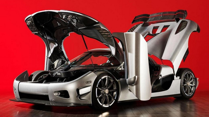 Bán hoài không ai mua, đại lý cho thuê siêu xe dệt kim cương Koenigsegg CCXR Trevita với giá "khóc thét"