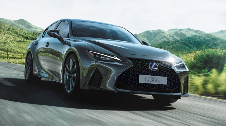 Xe sang cỡ nhỏ Lexus IS 2021 ra mắt Thái Lan trước khi về Việt Nam