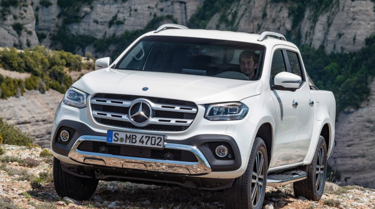 Hé lộ lý do khiến 125 chiếc xe bán tải Mercedes-Benz X-Class "mới toanh" bị đem đi tiêu hủy