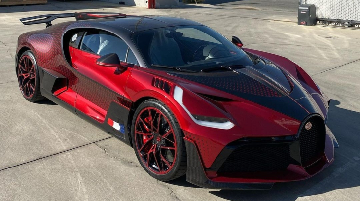 Choáng với cái giá 1 triệu USD của màu sơn "bọ dừa" trên chiếc siêu xe Bugatti Divo này