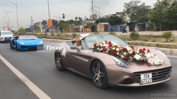 Cặp đôi siêu xe mui trần cực đỉnh tham dự lễ đính hôn tại Hải Phòng