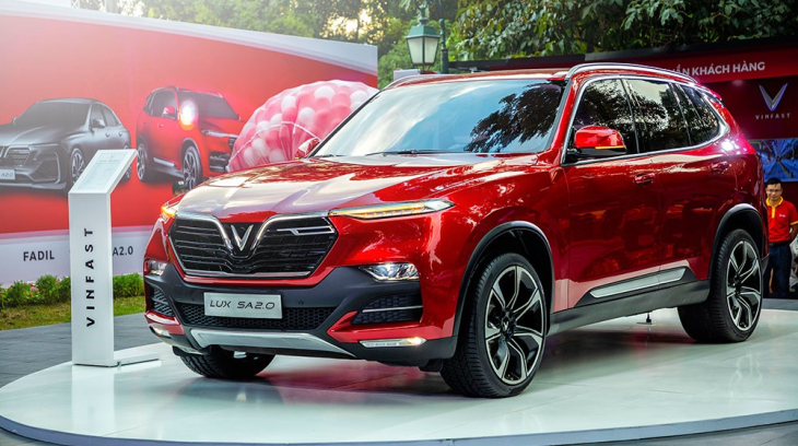 Doanh số xe crossover 5+2 trong tháng 8/2021: VinFast Lux SA2.0 chỉ bán được 8 xe