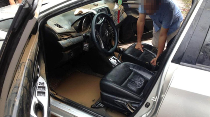 3 bước "sơ cứu" nội thất ô tô khi bị ngập nước mà chủ xe nào cũng cần biết