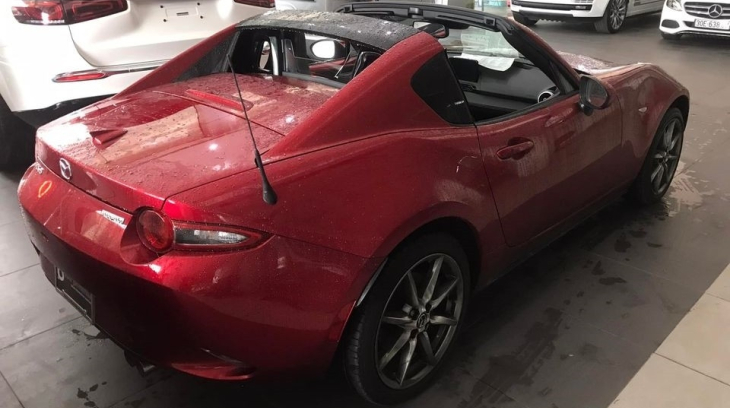 Mazda MX-5 RF thế hệ mới xuất hiện tại Sài thành