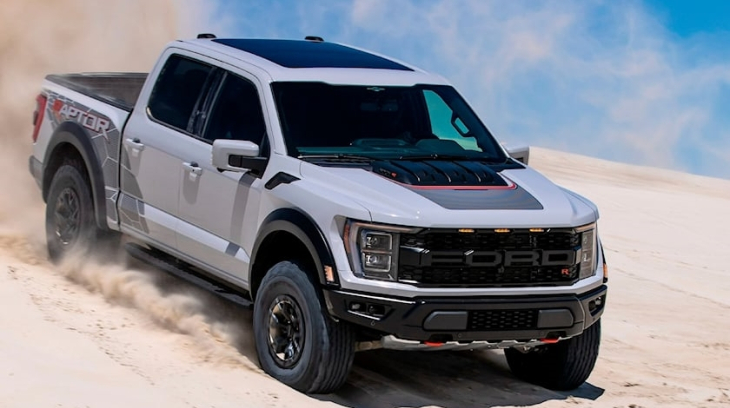 Siêu bán tải Ford F-150 Raptor R "nhăm nhe" cập bến Việt Nam cuối năm sau đang sắp về đại lý ở Mỹ