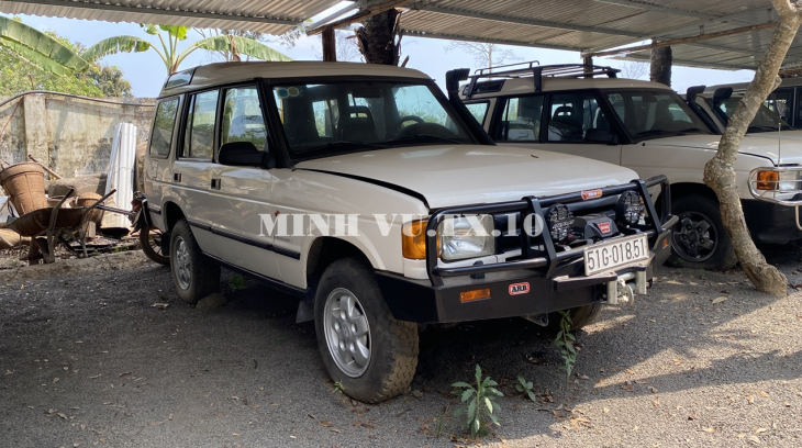 Land Rover Discovery 2 hơn 30 năm tuổi với gói độ trăm triệu đồng của "Qua" Vũ có gì hay?