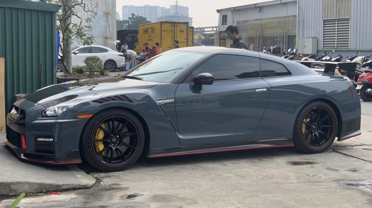 Siêu xe đường phố Nissan GT-R Nismo đầu tiên về nước, siêu đắt, mạnh 600 mã lực, giới hạn 300 xe