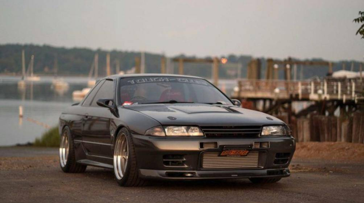 Mẫu xe xăng huyền thoại của Nissan cũng chuyển sang chạy điện