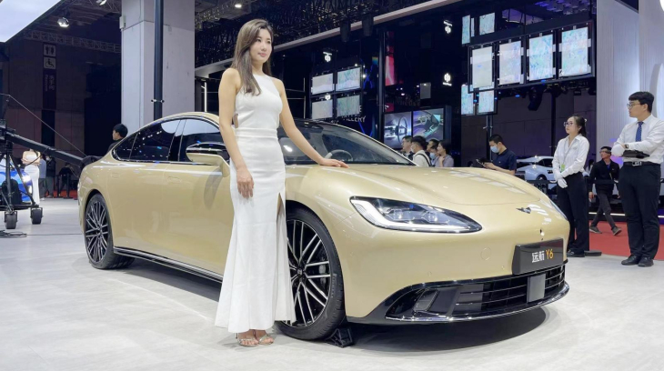 Yuanhang Y6 - câu trả lời dành cho Tesla Model 3 - chính thức ra mắt, đầy pin chạy được 1.000 km, sạc 10 phút có thể đi thêm 300 km