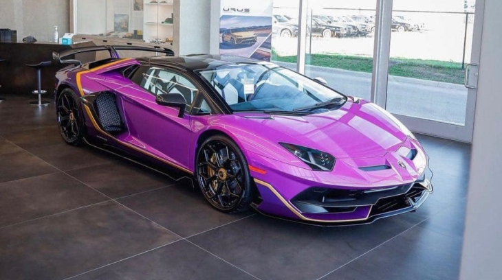 Lamborghini Aventador SVJ Roadster màu siêu độc lạ sắp lăn bánh tại Việt Nam, chiếc thứ 4/800 xe toàn cầu về nước