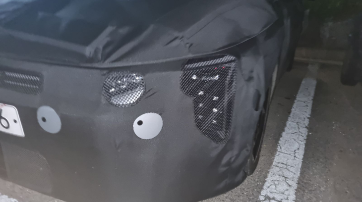 Kia K3 2024 xuất hiện trên đường phố, thêm đèn pha giống Sorento và Morning mới, đèn hậu tương tự Seltos