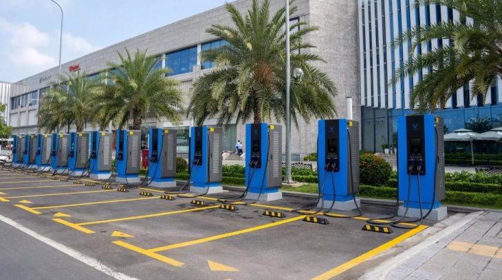 Người dân có cơ hội đầu tư trạm sạc và chia sẻ doanh thu sạc xe điện VinFast với V-Green