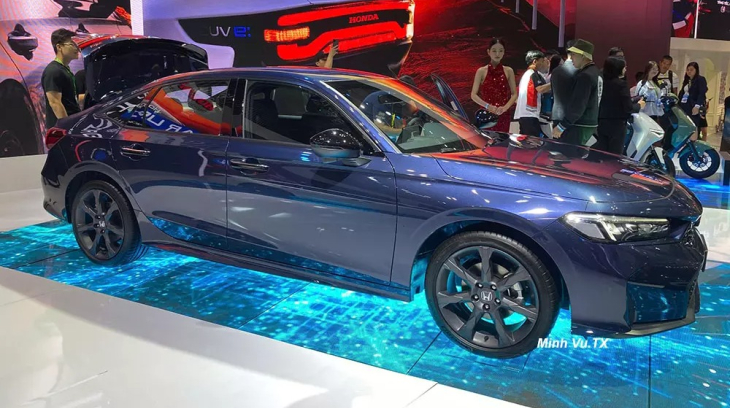Honda Civic 2025 chính thức được giới thiệu tại Việt Nam, thêm phiên bản hybrid có giá 1 tỷ đồng