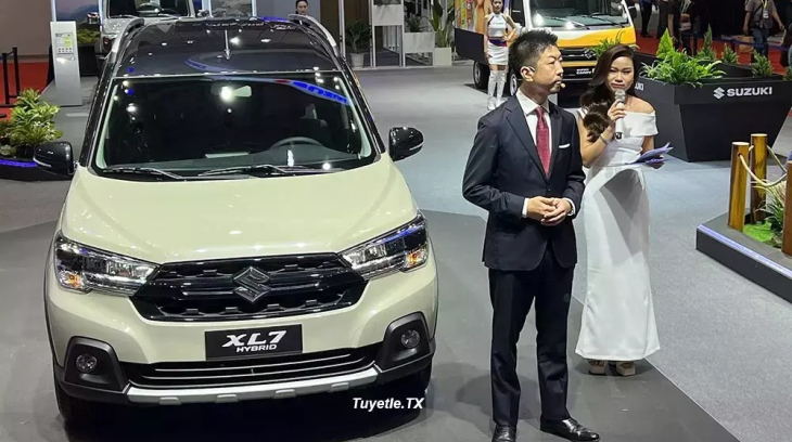 Suzuki XL7 được ưu đãi hàng chục triệu đồng để cạnh tranh với các đối thủ lắp ráp trong nước